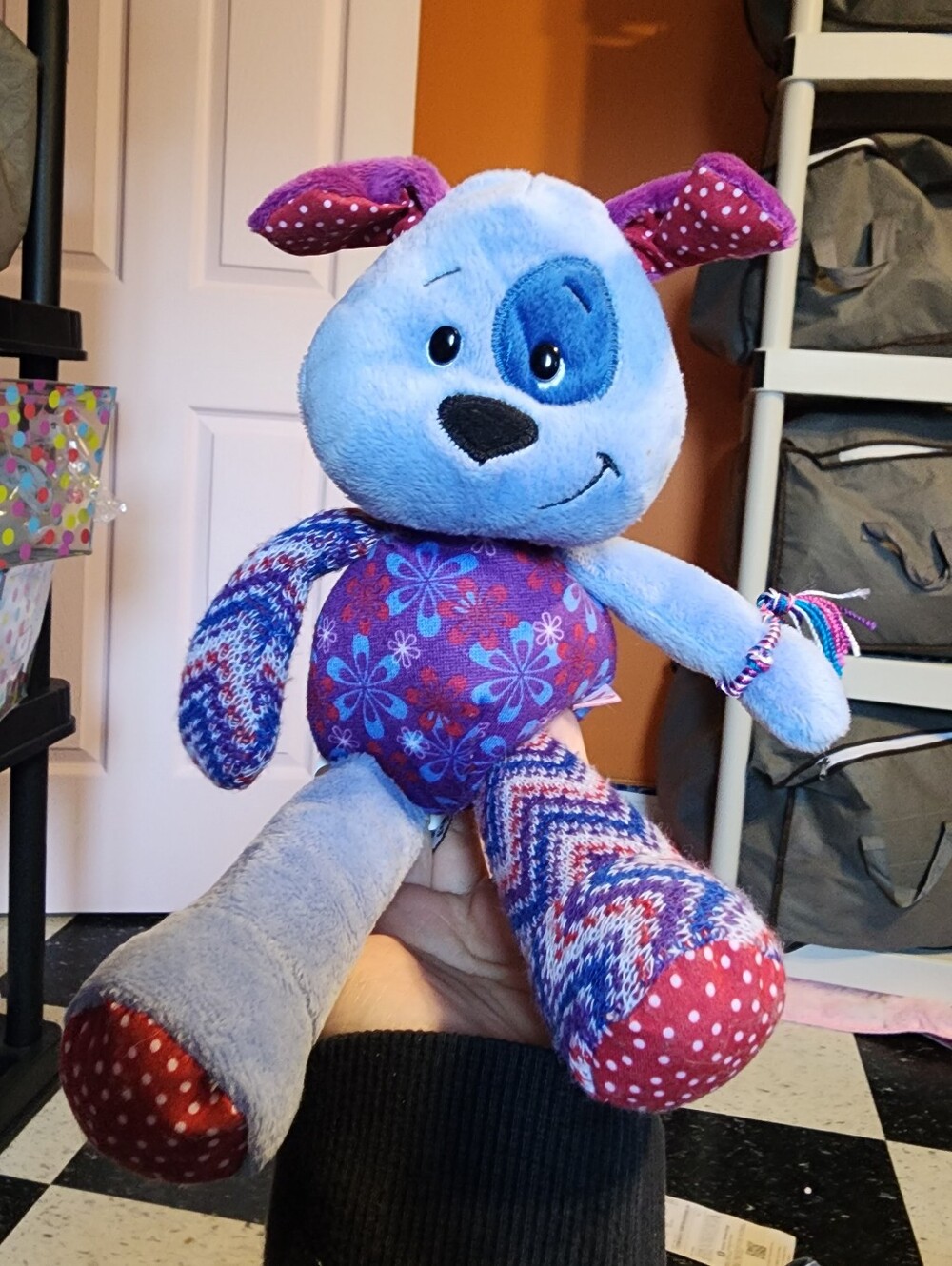 Nakamas NK110 - Leesha First Edition - Webkinz